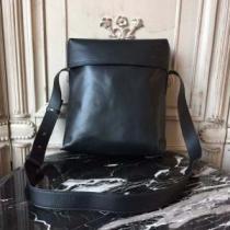 有名人同じアイテム  ロエベ LOEWE 数量限定再入荷 ショルダーバッグ 冬季限定販売.151.