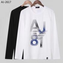 2026秋冬の定番新品到来! 冬季限定販売 アルマーニ ARMANI 長袖Tシャツ 2色可選 高級感が漂う