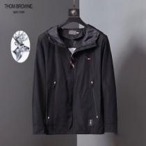 秋冬セールトムブラウン 軽量ジャケットTHOM BROWNE 2色可選2026最安値！