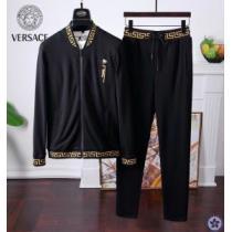 VERSACE 2色可選 上下セット激安特売中 2026【SALE！】ヴェルサーチSALE品追加