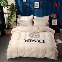 通年4色可選 寝具 4点セット超人気美品 ヴェルサーチVERSACE 海外先行発売！
