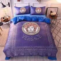 2026年秋冬シーズン  寝具 4点セット 希少価値大 ヴェルサーチVERSACE 美品*入手困難