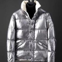 旬のアイテムモンクレール MONCLERファッションの最先端！ダウンジャケットメンズ 防風効果いい