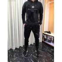 今季大人気新作登場 パーカー 2026新品入荷 バレンシアガ BALENCIAGA 注目美品