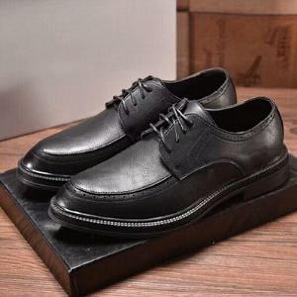 主役級のアイテムプラダ2026年秋冬入荷 PRADA 人目を引く存在感2色可選 ビジネスシューズ