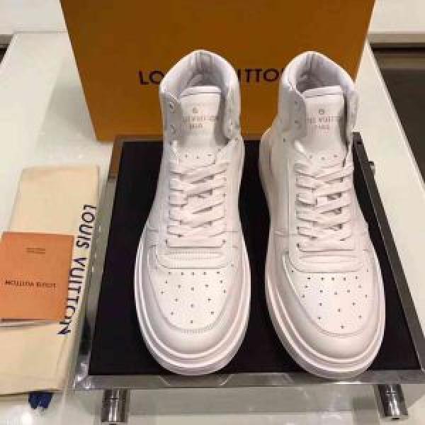 2026新品入荷 ルイ ヴィトン 今年人気定番 LOUIS VUITTON 2色選択可 SALE品追加 スニーカー
