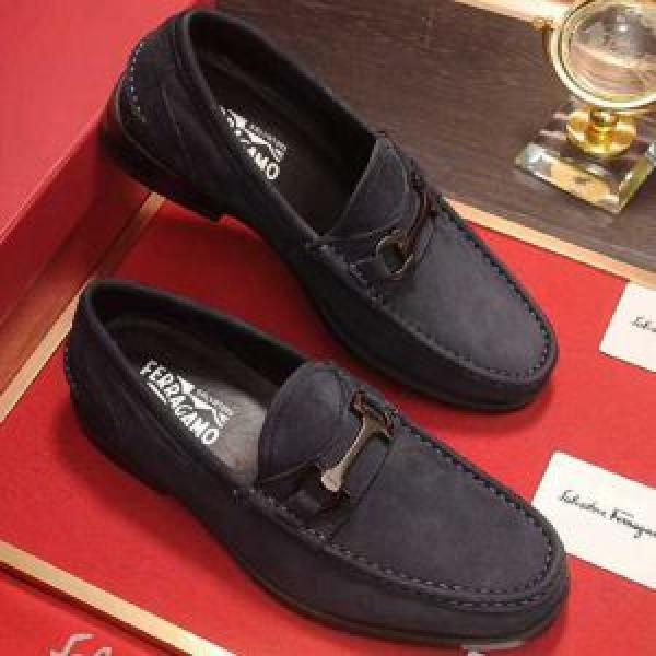 上品でファッション カジュアルシューズ 圧倒的人気新着 FERRAGAMO サルヴァトーレフェラガモ