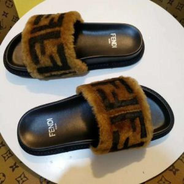 数量限定再入荷 FENDI フェンディ今年人気定番 今季大人気新作登場 カジュアルシューズ