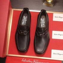 革靴優しい履き心地FERRAGAMO 2026新品入荷サルヴァトーレフェラガモ着脱の簡単なスリップオンタイプ