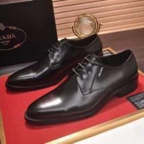 旬のアイテム ビジネスシューズファッショニスタ愛用プラダ PRADA 2025年秋冬入荷