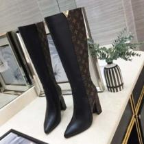 話題の新作到着 ルイヴィトン圧倒的人気新着 LOUIS VUITTON  ブーツ 2026秋冬の定番新品到来!