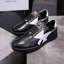 2色選択可 今年っぽくNEWファッション ヴェルサーチVERSACE ランニングシューズ 2026最高ランキング