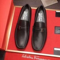 今季大人気新作登場 秋冬超人気の最新作  FERRAGAMO サルヴァトーレフェラガモ カジュアルシューズ