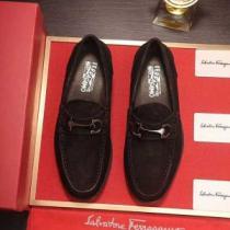 今季大人気新作登場 FERRAGAMO サルヴァトーレフェラガモ 今季新作登場 カジュアルシューズ