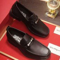 FERRAGAMO サルヴァトーレフェラガモ カジュアルシューズ 目前の注目ブランド 今季大人気新作登場