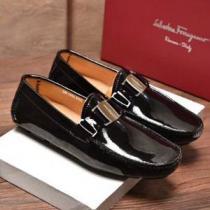 秋冬超人気の最新作 目前の注目ブランド FERRAGAMO サルヴァトーレフェラガモ カジュアルシューズ