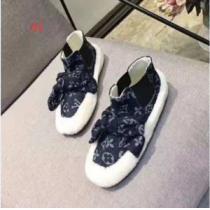 目前の注目ブランド 上品でベーシック LOUIS VUITTON ルイ ヴィトン カジュアルシューズ 2色可選 再入荷！