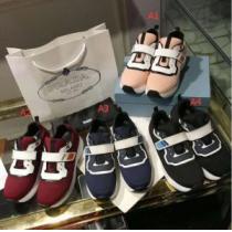 今季爆発的な人気 数量限定再入荷 PRADA プラダ カジュアルシューズ...