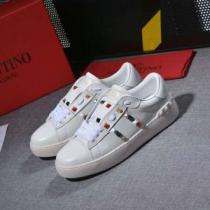 秋季超人気アイテム  VALENTINO ヴァレンティノ 最近人気一番！カジュアルシューズ 男女兼用