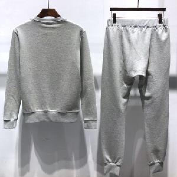 いまが替え時!! ディースクエアード 2026最新入荷DSQUARED2 トレンドアイテム  上下セット