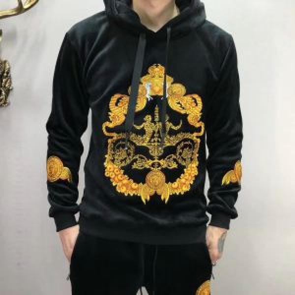 VERSACE ヴェルサーチ 上下セット今季大人気新作登場 2026人気の主流アイテム