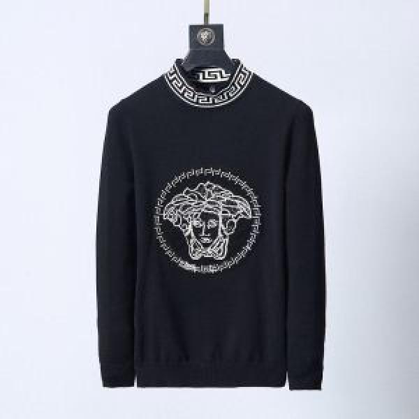 プルオーバー  VERSACE ヴェルサーチ 秋季超人気アイテム 人目を引く存在感 暖かな着心地
