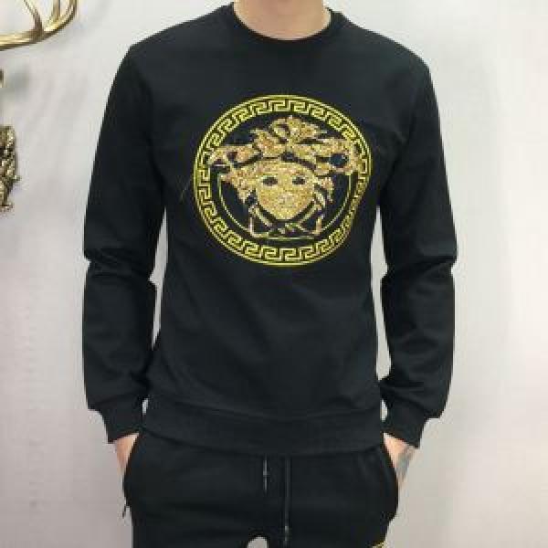 上下セット 圧倒的人気新着 上品でファッション 今年人気定番 VERSACE ヴェルサーチ