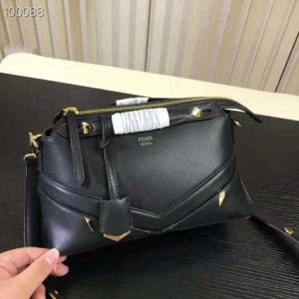 ショルダーバッグ 美品*入手困難 フェンディ秋季超人気アイテム FENDI 3色可選 絶妙な新商品.150.