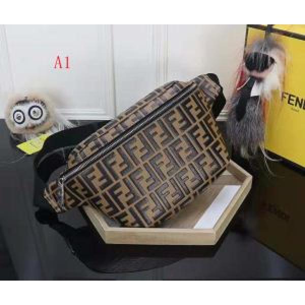 カジュアルスタイルに ウエストポーチ 2色可選 期間限定セール  フェンディ FENDI.150.