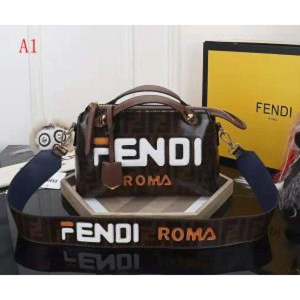 2色可選 軽量で薄手の フェンディ再入荷！ FENDI ショルダーバッグ 絶妙な新商品.150.