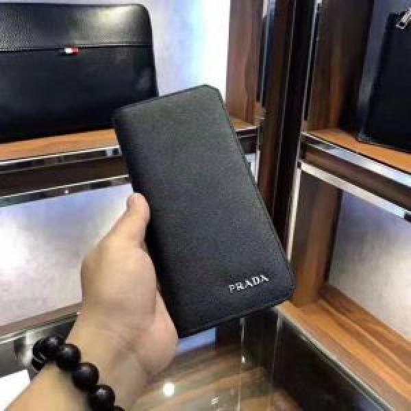 PRADA プラダ 冬季限定販売 二つ折り財布 秋冬セール2026秋冬の定番新品到来!.158.