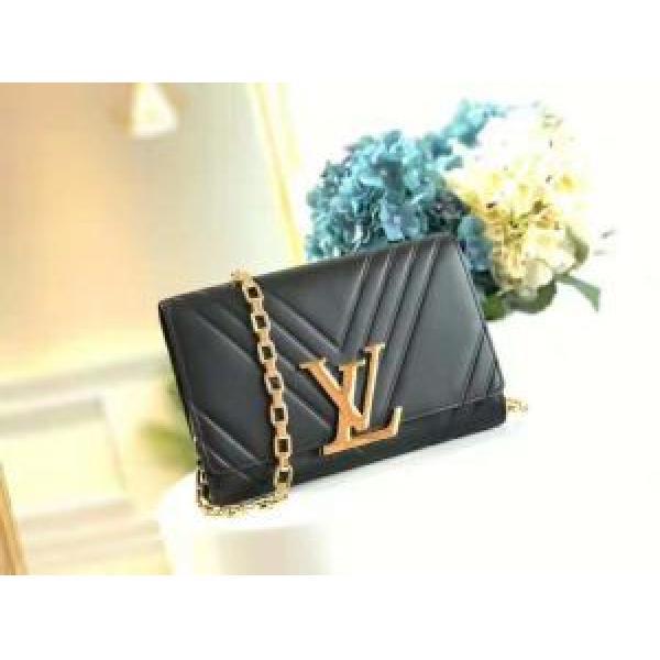 ショルダーバッグ 4色可選 人目を引く存在感 2026新品入荷 冬季限定販売 LOUIS VUITTON ルイ ヴィトン.49..49..49..49..49..49..49..49..49..49..49..49.