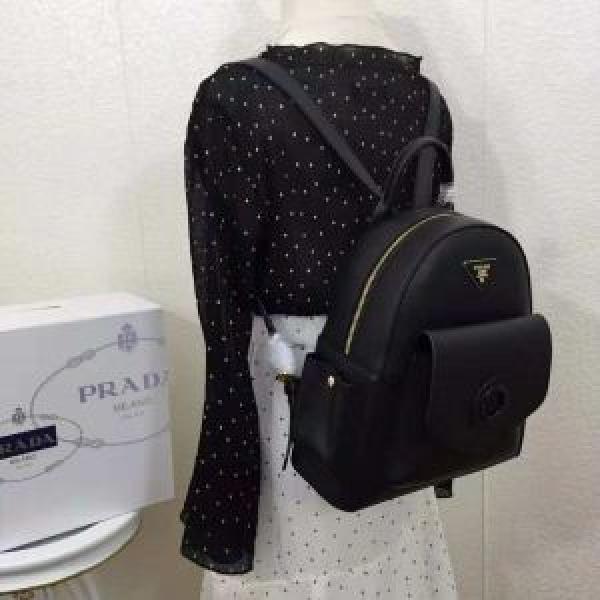 リュック 4色可選 すっかり定番化 絶妙な新商品 大人っぽく知的な PRADA プラダ.68.