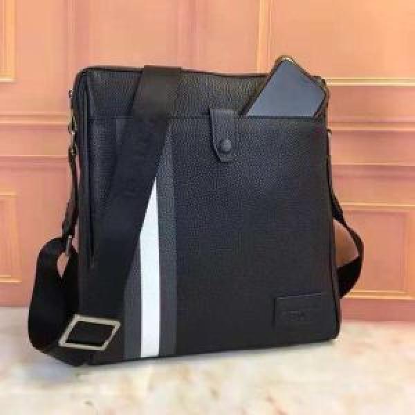 ファッション度アップ バリー 2026新品入荷  BALLY 超激安価格 ショルダーバッグ.63.