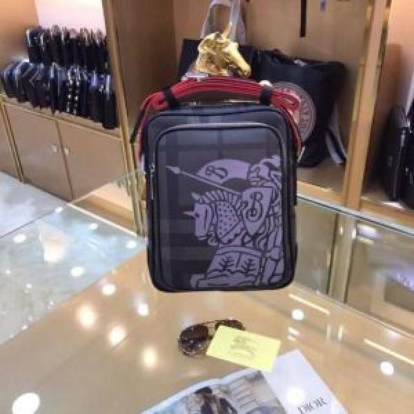 すっかり定番化 バーバリー ストリートファッション BURBERRY ショルダーバッグ 人気急上昇中.47.