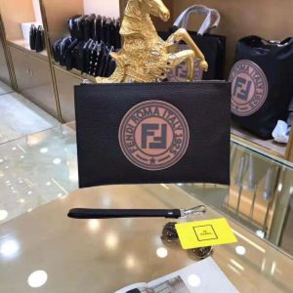 売れ筋 フェンディ高感度アイテム  FENDI ミックス感が溢れる ポーチ 最近人気一番！.487.