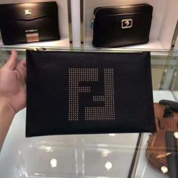最終数量限り！ フェンディ注目美品  FENDI 欧米韓流 ポーチ海外先行発売！.487.