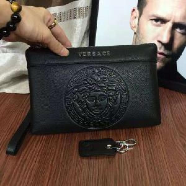 ポーチ2026人気の主流アイテム ヴェルサーチ 現代的な印象 VERSACE 海外先行発売！.82.
