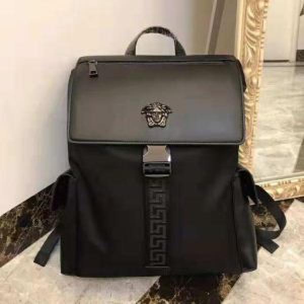 高品質な リュック、バックパック ヴェルサーチ 話題の新作到着！VERSACE 2026年秋冬シーズン.82.