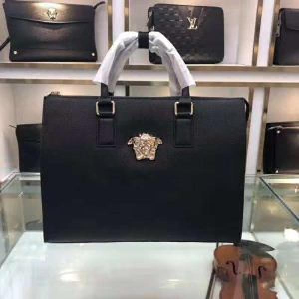 期間限定SALE ヴェルサーチ2026新品入荷 VERSACE 人気デザインで欲しい 手持ち&ショルダー掛け.82.