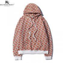 2026年秋冬シーズン バーバリー BURBERRY ファッションの最先端 パーカー 保温性の高い
