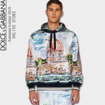 ドルチェ＆ガッバーナ Dolce&Gabbana 2026年秋冬入荷  パーカー 人目を引く存在感