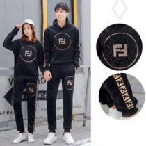 上品キレイ フェンディ FENDI 2026年秋冬シーズン  ペアパーカー 流行っている