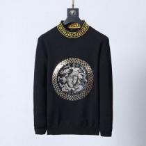 2026年秋冬シーズン 話題の新作到着！ 今年人気定番 VERSACE ヴェルサーチ プルオーバー