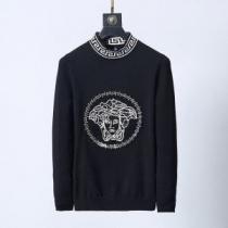 プルオーバー  VERSACE ヴェルサーチ 秋季超人気アイテム 人目を引く存在感 暖かな着心地
