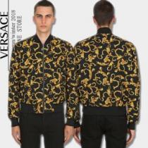 ブルゾン 絶妙な新商品 人気急上昇中 VERSACE ヴェルサーチ 格好良いアイテム