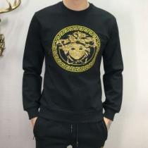 上下セット 圧倒的人気新着 上品でファッション 今年人気定番 VERSACE ヴェルサーチ