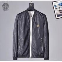 目前の注目ブランド 2026年秋冬入荷 VERSACE ヴェルサーチ ブルゾン 2色可選