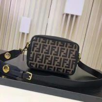 今季大人気新作登場 フェンディ FENDI 注目美品 ショルダーバッグ 最終数量限り！.150.