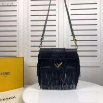 2色可選 超目玉新作 フェンディ FENDI 個性的なモデル ショルダーバッグ 現代的な印象.150.